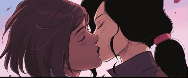 A panel from the Legend Of Korra comics showing Korra And Asami's first kiss.